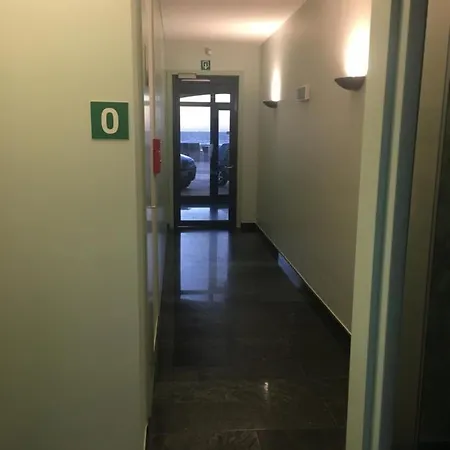 4 Pers Met Frontaal Zeezicht & Prive Zwembad Apartament Ostenda