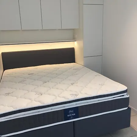 4 Pers Met Frontaal Zeezicht & Prive Zwembad Apartamento