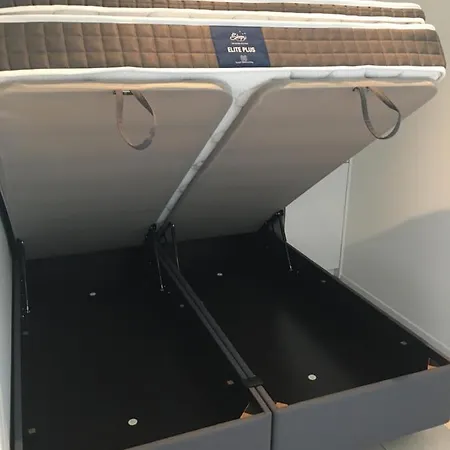 Apartamento 4 Pers Met Frontaal Zeezicht & Prive Zwembad Ostend