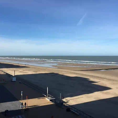 Apartamento 4 Pers Met Frontaal Zeezicht & Prive Zwembad *